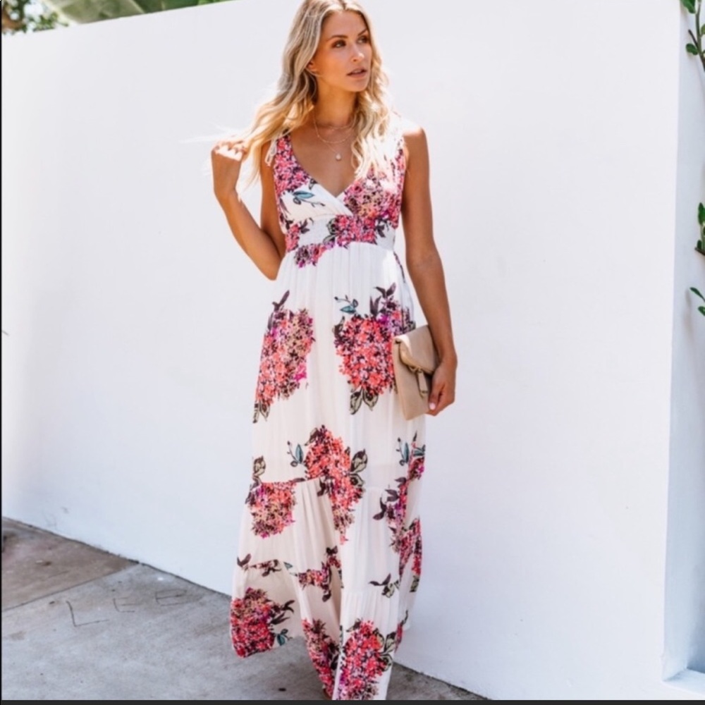 NWT Vici Heavenly Hydrangeas Maxi Dress